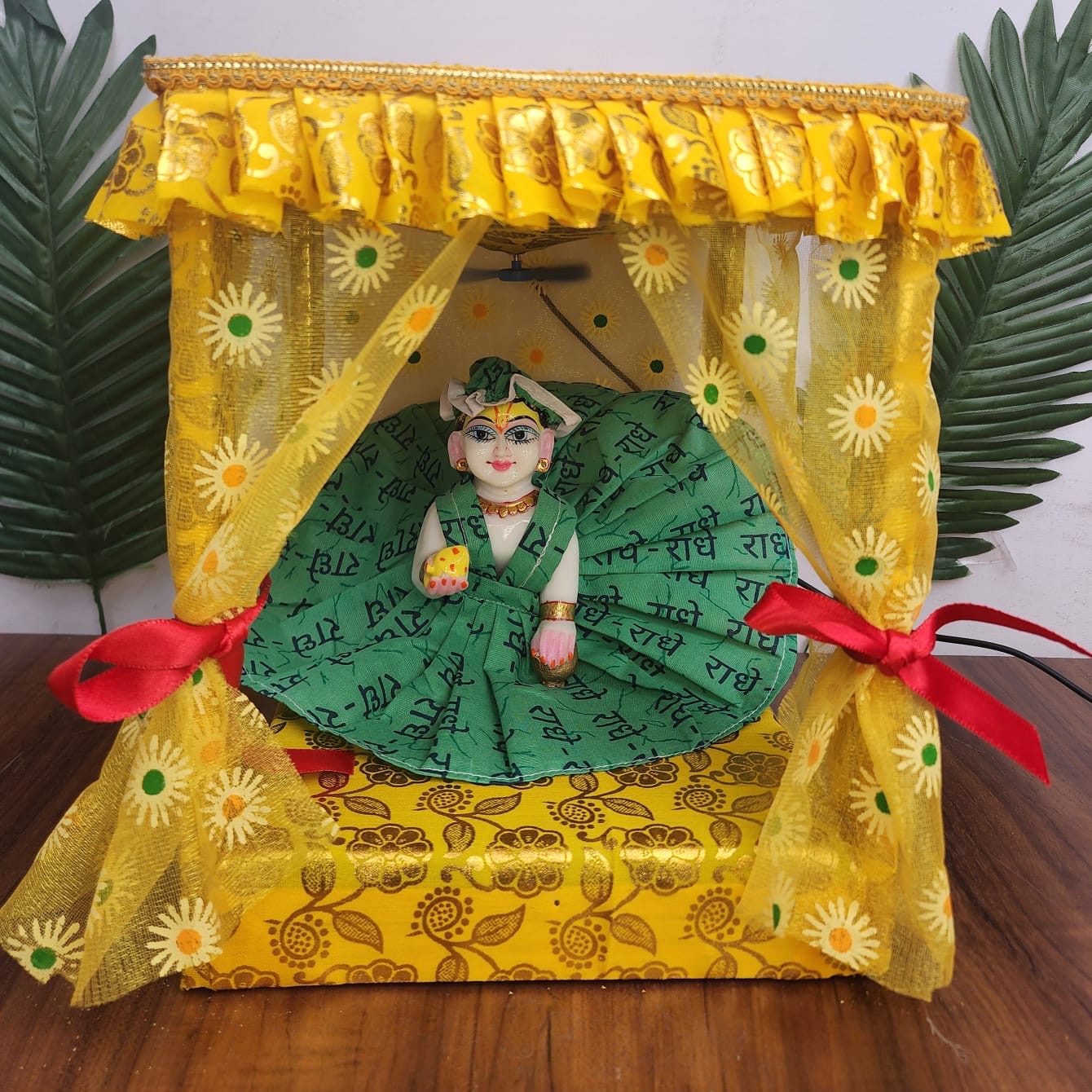 Wooden Designer Fan Bed for laddu gopal ji (1to6no.)