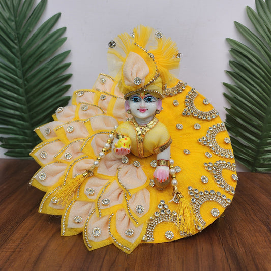 beautiful yellow leaf haar design with pagdi and patka